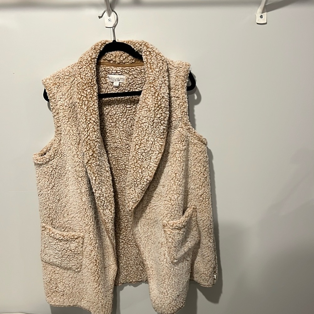 New Koolaburra by UGG Frosted Two Tone Sherpa Vest with pockets